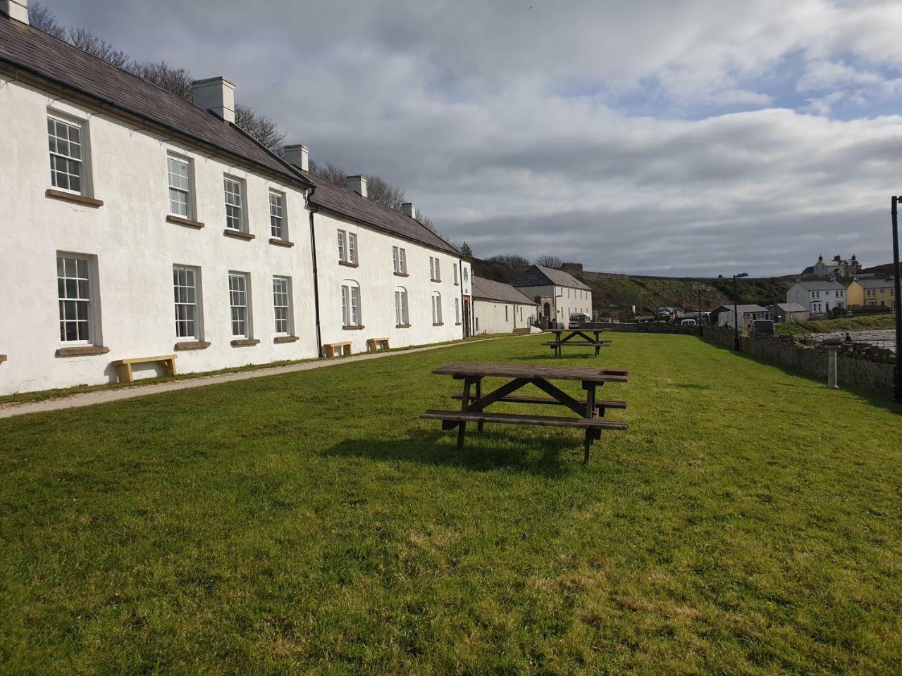 מלון באליקאסל Manor House Rathlin Island מראה חיצוני תמונה